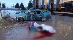 Bursa'da bayramda korkutan kaza: Yoldan çıkarak takla attı