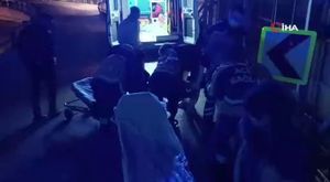 Bursa'da otomobille çarpışan motosikletli yola savruldu!