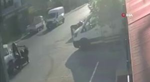 Yol verme kavgası sokağı ringe çevirdi..