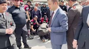 Bursa'da motosiklet üstündeki tehlikeli dans kamerada