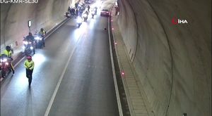 3 araca kaza yaptırıp vatandaşlar tarafından durduruldu... Kaza anı kamerada