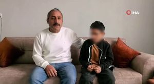 Kamyonete çarpan motosikletli ve arkadaşı böyle savruldu