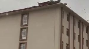 Bursa İznik'in surlarındaki yazılar 