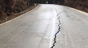 Karabük`te sel: Yol ikiye ayrıldı: 400 yıllık köprü ile 200 yıllık değirmen yıkıldı 