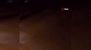 Bursa’da hızla ilerleyen minibüs 2 kişiye çarptı, kaza anı kameralara yansıdı