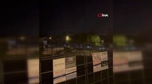 Bursa'da şaşkın bakışlar karşısında bir anda birbirlerine vurmaya başladılar!