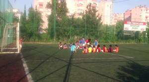 galatasaray futbol okulu yaz sezonu derslerine basladi