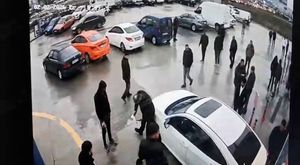 Bursa'da depremzede aileye yuva olacak evi hırsızlar kullanılamaz hale getirdi