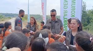 13 katlı binaya yıldırım düştü: Korku dolu anlar kamerada