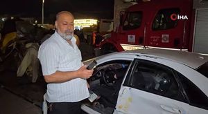 Tır ile servis minibüsünün çarpışma anı cep telefonu kamerasına yansıdı