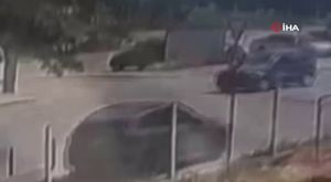 Silahlı ve bıçaklı kavga kamerada!