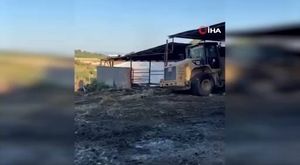 Bursa'da yolda kalan otomobile Türk işi kurtarma