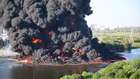 Video Explosión de oleoducto en Rusia Oil Pipeline Fire In The Moscow River 