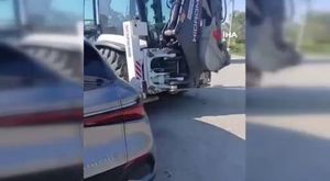 Belediye otobüsü 17 araca çarptı! Ortalık savaş alanına döndü