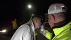 Bursa'da polisin alkollü sürücü ile imtihanı! Alkolmetreyi üflemek yerine yutmaya çalıştı