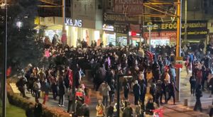 Bakan Güler ve Bakan Göktaş'tan kadın futbol takımına otobüs desteği