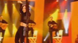 HD Selena Gomez - Love You Like A Love Song