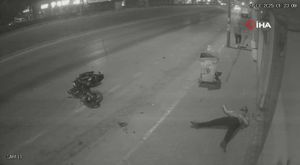 Bursa'da motokuryeler öldürülen kurye için kontak kapattı