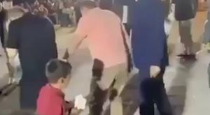 7 yaşındaki Harun, anne ve babasının sesini gözyaşlarıyla karşıladı