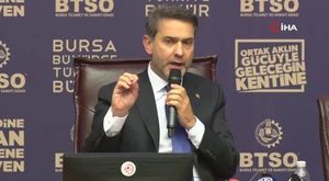 Bursa'da yürek burkan görüntü! Çöpü karıştıran kadın...