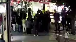 İki aile arasında çıkan taşlı, sopalı kavga kamerada