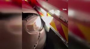 Enkaz altında kalan vatandaşı telefonla arayıp dalga geçtiler!