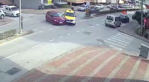 Bursa Büyükşehir Belediye Başkanı Bozbey’e saldırı girişimi kamerada