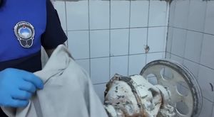 BALIKESİR'DEKİ YIKILAN BİNADAN SON GÖRÜNTÜLER