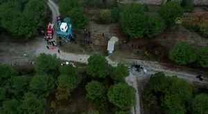 Bursa’da kontrolden çıkan araç 5 metre yükseklikteki köprüden uçtu!