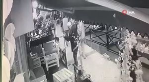 İnegöl’de silahlı saldırı paniği: Şüpheli kaçtı, polis peşinde