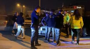 Kafa kafaya çarpıştıkları kaza anı kameralara yansıdı