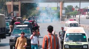 Günlerce enkaz altına sürünerek girip beslediği ineğine 11 gün sonra kavuştu