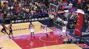 Kobe Exits the Air Canada Centre - Lakers vs Raptors - December 7, 2015 - 2015-16 NBA Season 