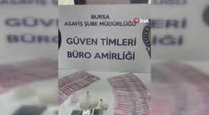 Bursa'da motosiklet işçi servisine çarptı!