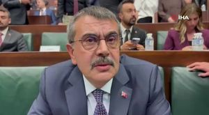 TBMM Genel Kurulu’nda CHP grubu milletvekilleri kürsüyü işgal etti.