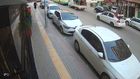 Yürekler ağza geldi! Aniden yola fırlayan çocuğa otomobil böyle çarptı