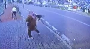 Yunan devlet televizyonu ERT, sabah haberlerini böyle açtı