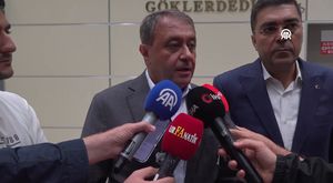 Vatandaşın ‘Bize saldırır bunlar’ diyerek heyecanla kayda aldığı yunusların şovu kamerada