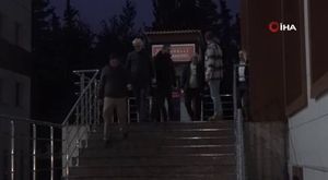 Kamyonete çarpan motosikletli ve arkadaşı böyle savruldu