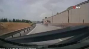 Bursa Uludağ’da sit alanına çakış taşı döküldü
