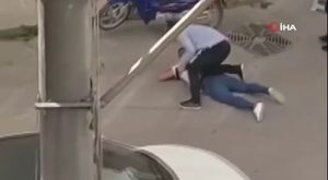 Bursa'da garip hırsızlık! motosikletle gelip motosiklet kaskı çaldılar