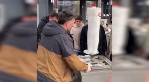 Bursa'da esrarengiz ölüm...Evinin önünde silahla vurulmuş halde bulundu