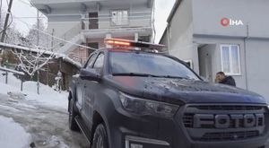 Falezlerden atlayan genç kadını imece usulü kurtardılar