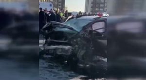 Seyir halindeki otomobil alev alev yandı