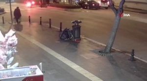 Tır ile servis minibüsünün çarpışma anı cep telefonu kamerasına yansıdı