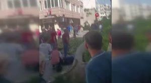 Bursa'da muhtarlığa gelen vatandaşları şiirle karşılıyor