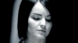 Hilal Cebeci - Üzülürsün ft. Doğuş (Official Video) 