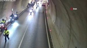 Bursa'da kontrolden çıkan otomobil ağaca çarptı, yaya son anda kurtuldu!