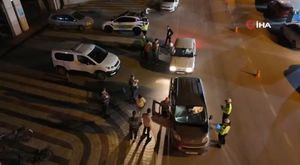 Bursa'da yasak günü şüphelilerden uyuşturucu çıktı -2
