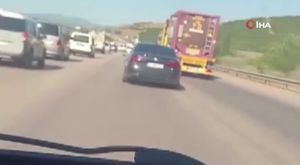 Bursa'da yolda kalan otomobile Türk işi kurtarma